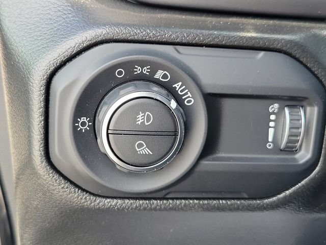 Used 2023 Jeep Gladiator Sport AWD/4WD image 30