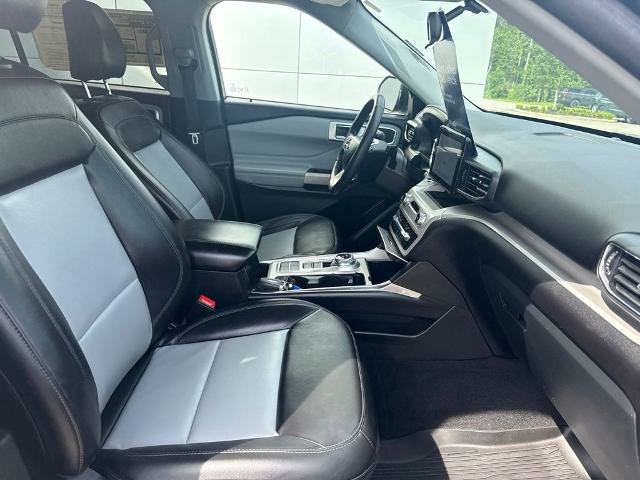 Certified 2023 Ford Explorer XLT w/ Equipment Group 202A RWD image 35