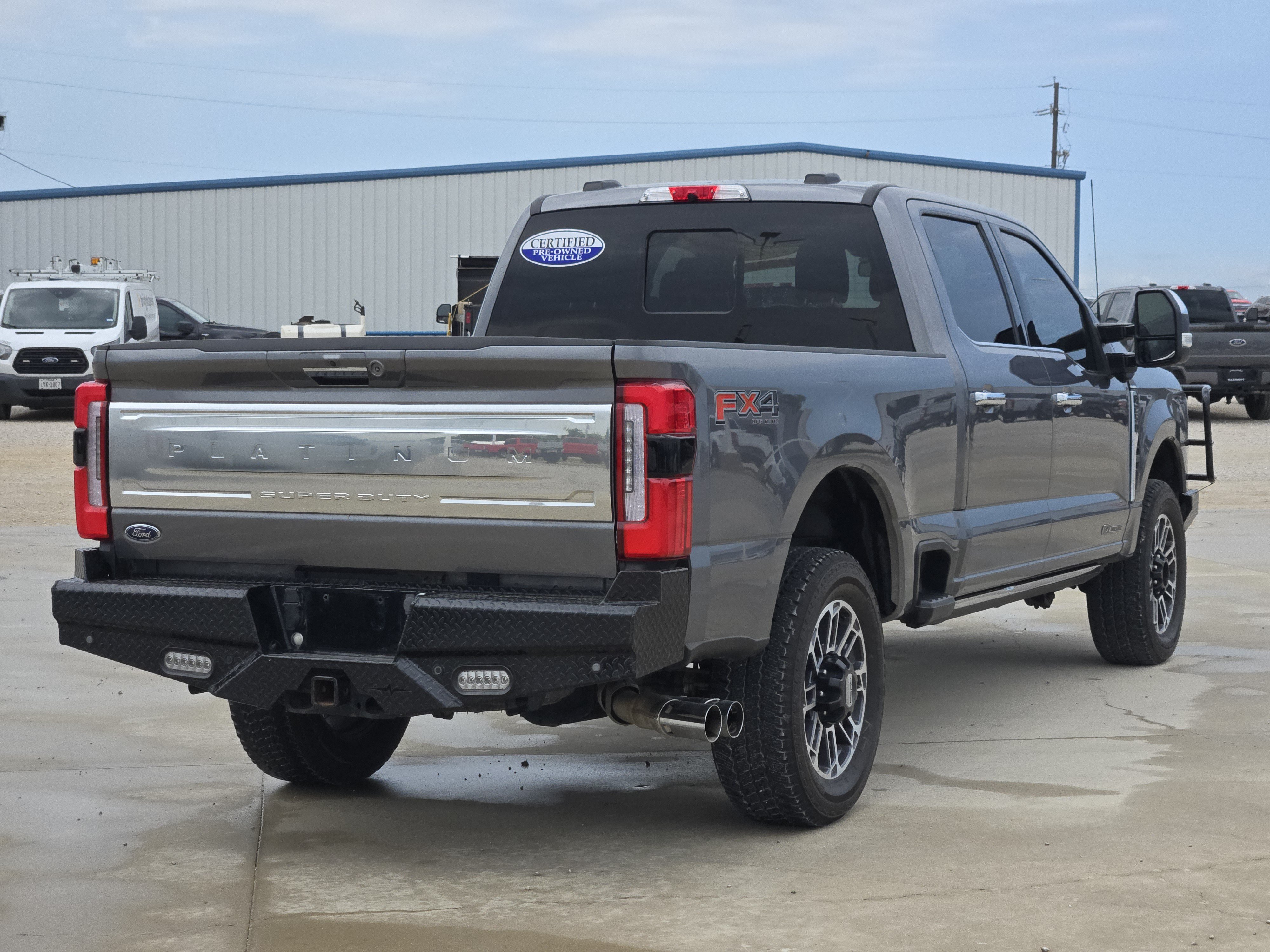 Certified 2024 Ford F250 Platinum w/ FX4 Off-Road Package AWD/4WD image 7