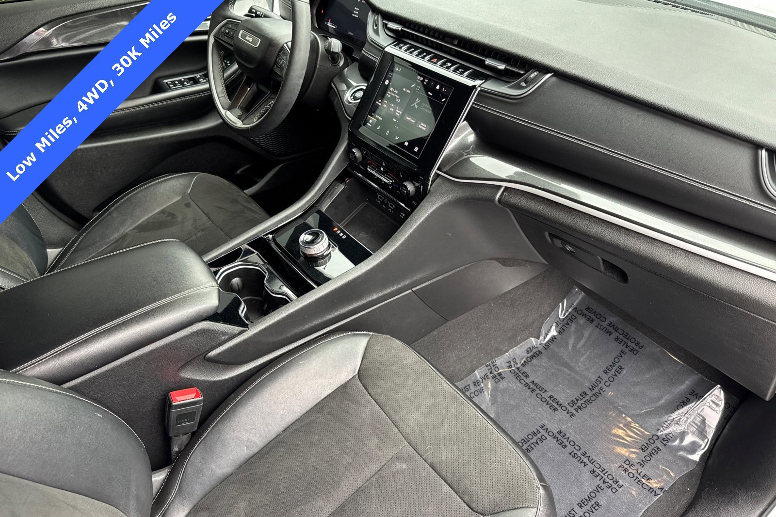 Used 2023 Jeep Grand Cherokee Altitude image 17