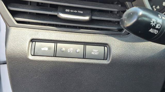 Used 2024 Nissan Altima 2.5 SR FWD image 13