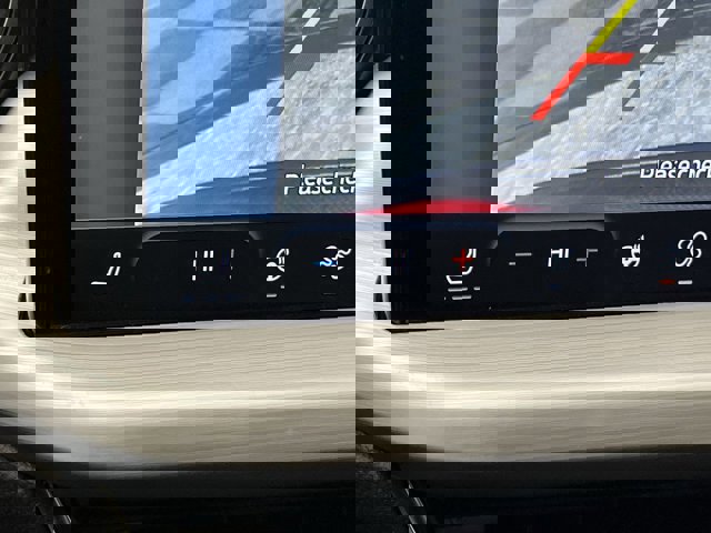 Certified 2024 Ford Escape Platinum image 31