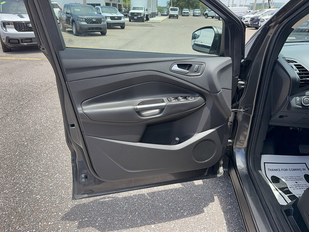 Certified 2018 Ford Escape SE w/ SE Sync 3 Package FWD image 8
