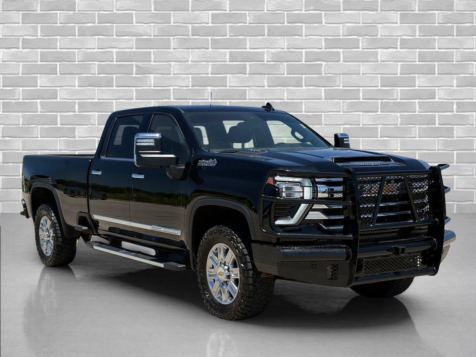 Used 2024 Chevrolet Silverado 3500 High Country AWD/4WD image 3