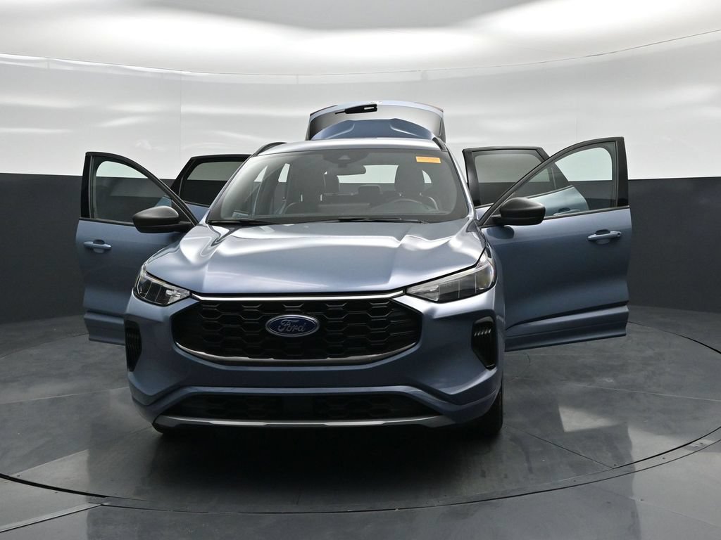 Certified 2024 Ford Escape ST-Line w/ Tech Pack #1 FWD image 33
