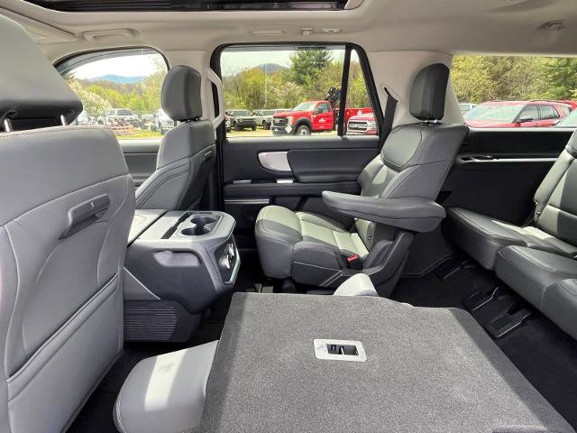 Certified 2025 Ford Expedition Max Active AWD/4WD image 19
