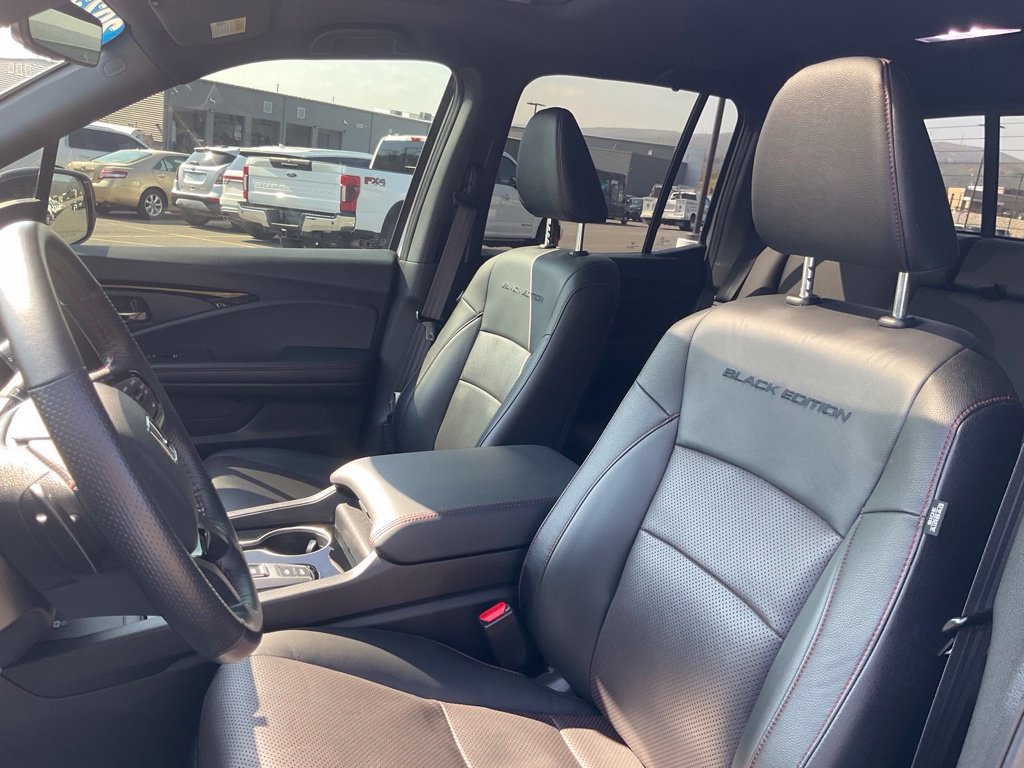 Used 2025 Honda Ridgeline Black Edition image 15