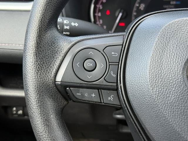 Used 2025 Toyota RAV4 XLE AWD/4WD image 15