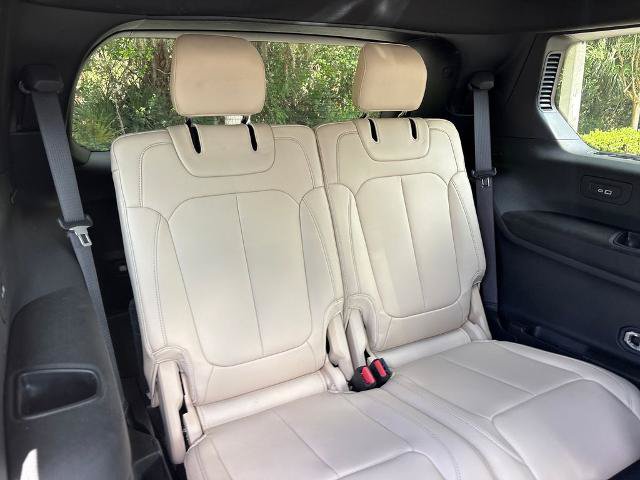 Used 2023 Jeep Grand Cherokee L Limited RWD image 32