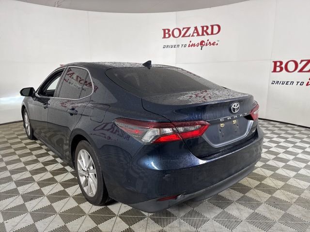 Used 2021 Toyota Camry LE image 6