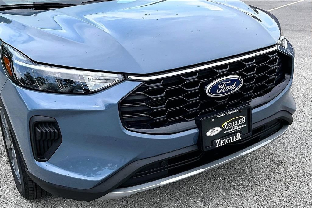 Certified 2025 Ford Escape ST-Line w/ Tech Pack #1 AWD/4WD image 29