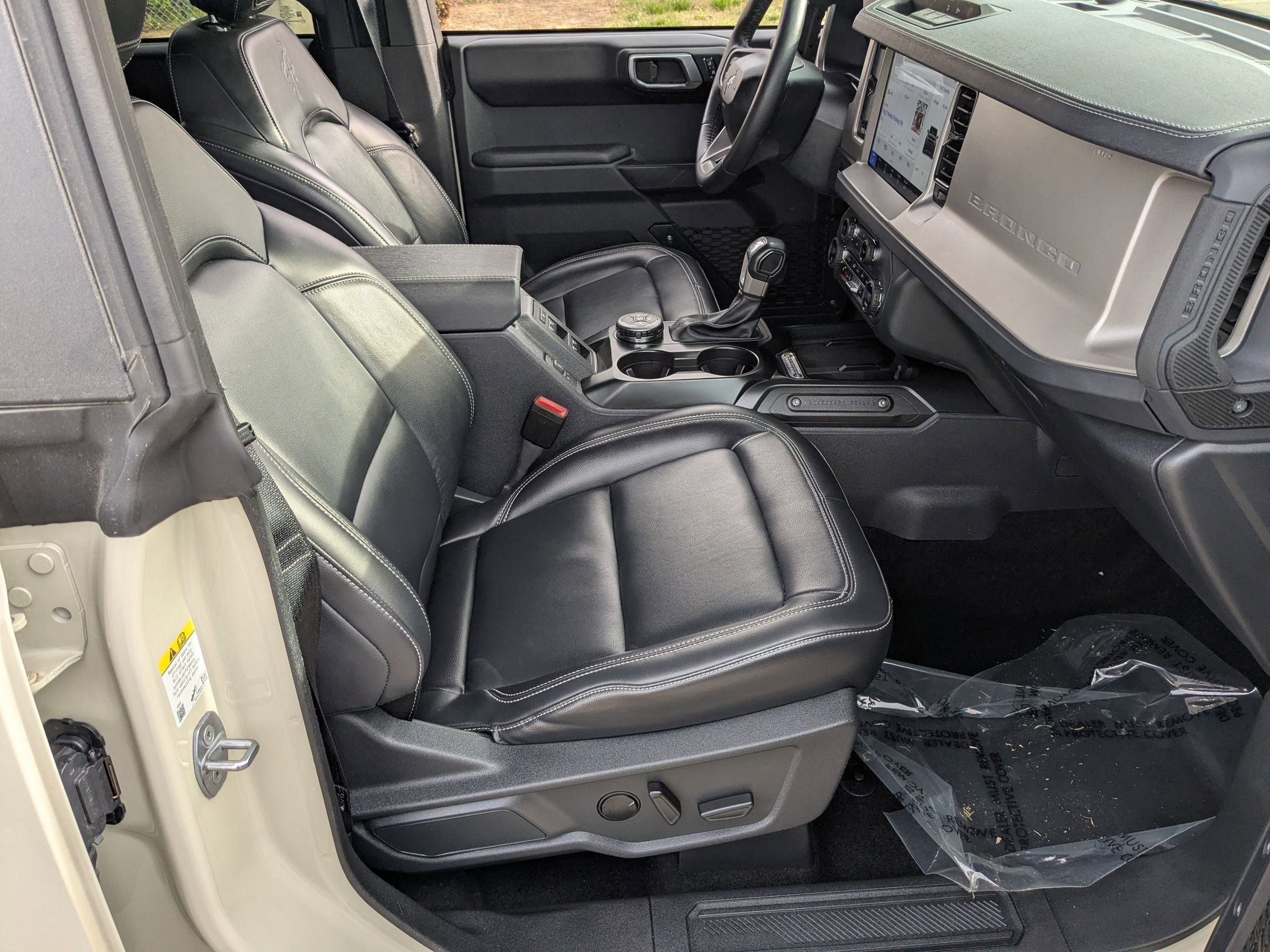Certified 2025 Ford Bronco Outer Banks AWD/4WD image 37