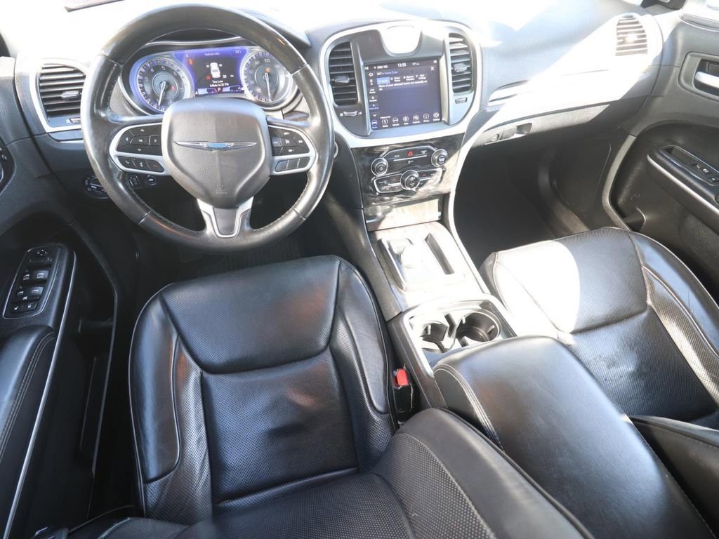 Used 2019 Chrysler 300 Limited image 10