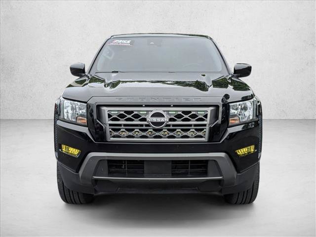 Used 2023 Nissan Frontier 2WD Crew Cab image 2
