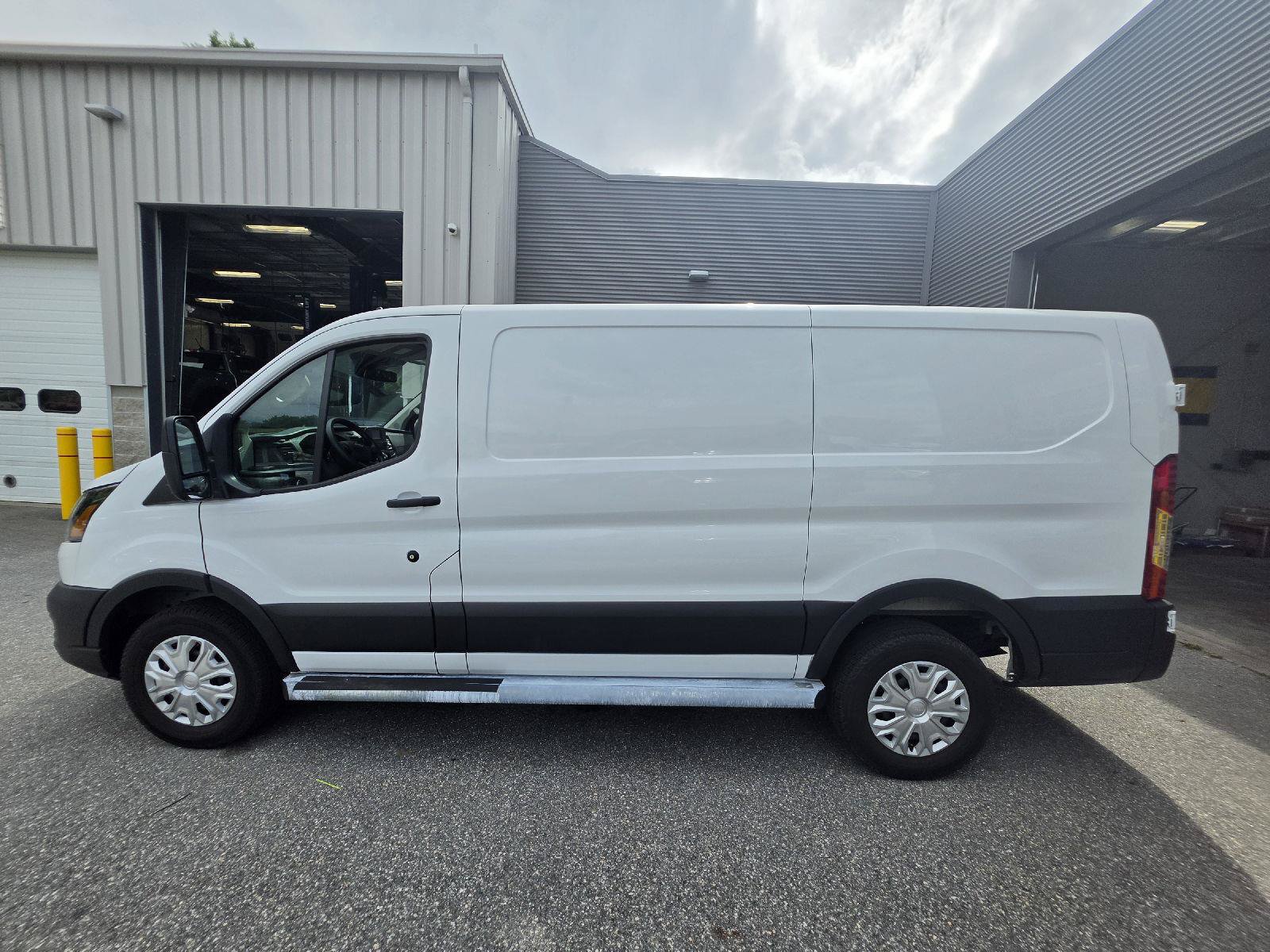 Certified 2025 Ford Transit 250 Low Roof w/ Exterior Upgrade Package RWD image 6