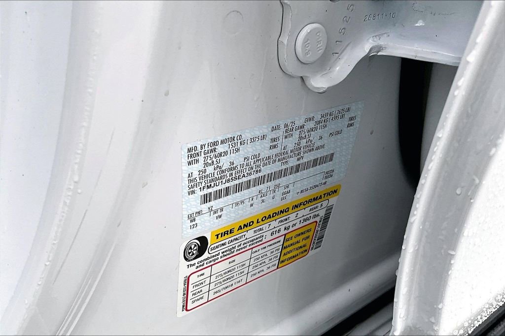 Certified 2025 Ford Expedition Active AWD/4WD image 33
