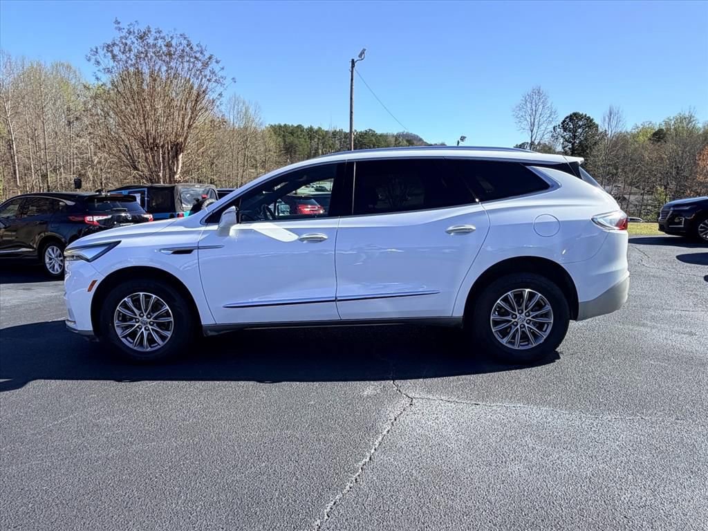 Used 2023 Buick Enclave Essence FWD image 7