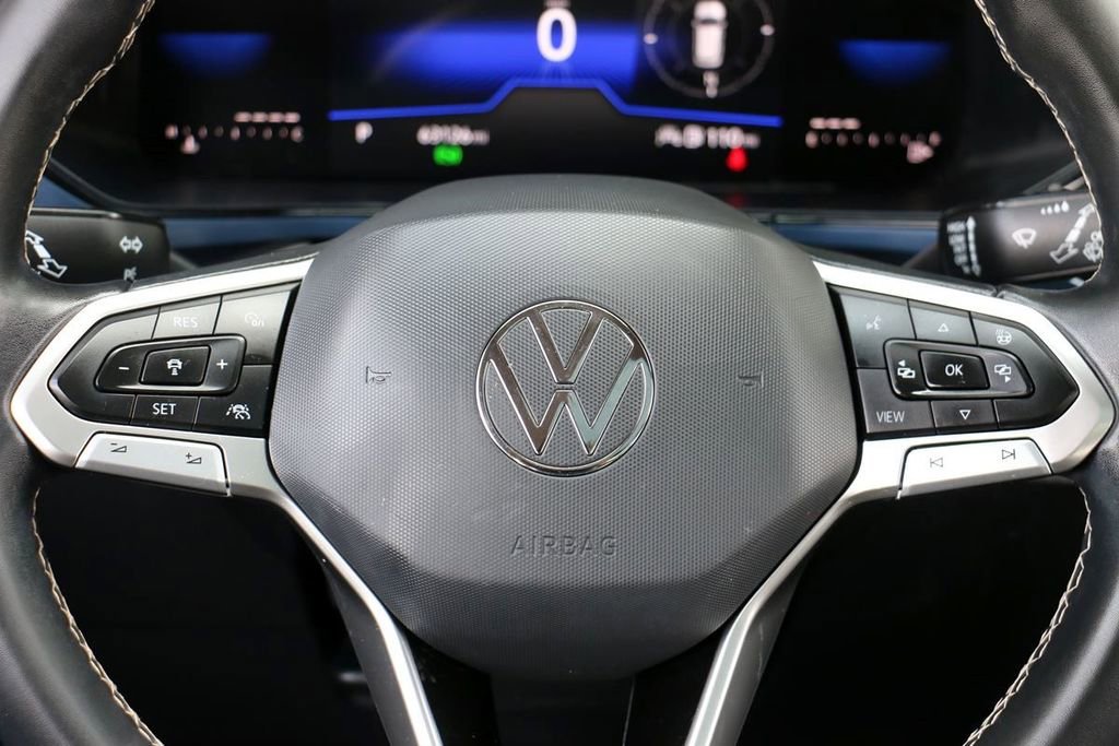 Used 2023 Volkswagen Taos SE FWD image 25