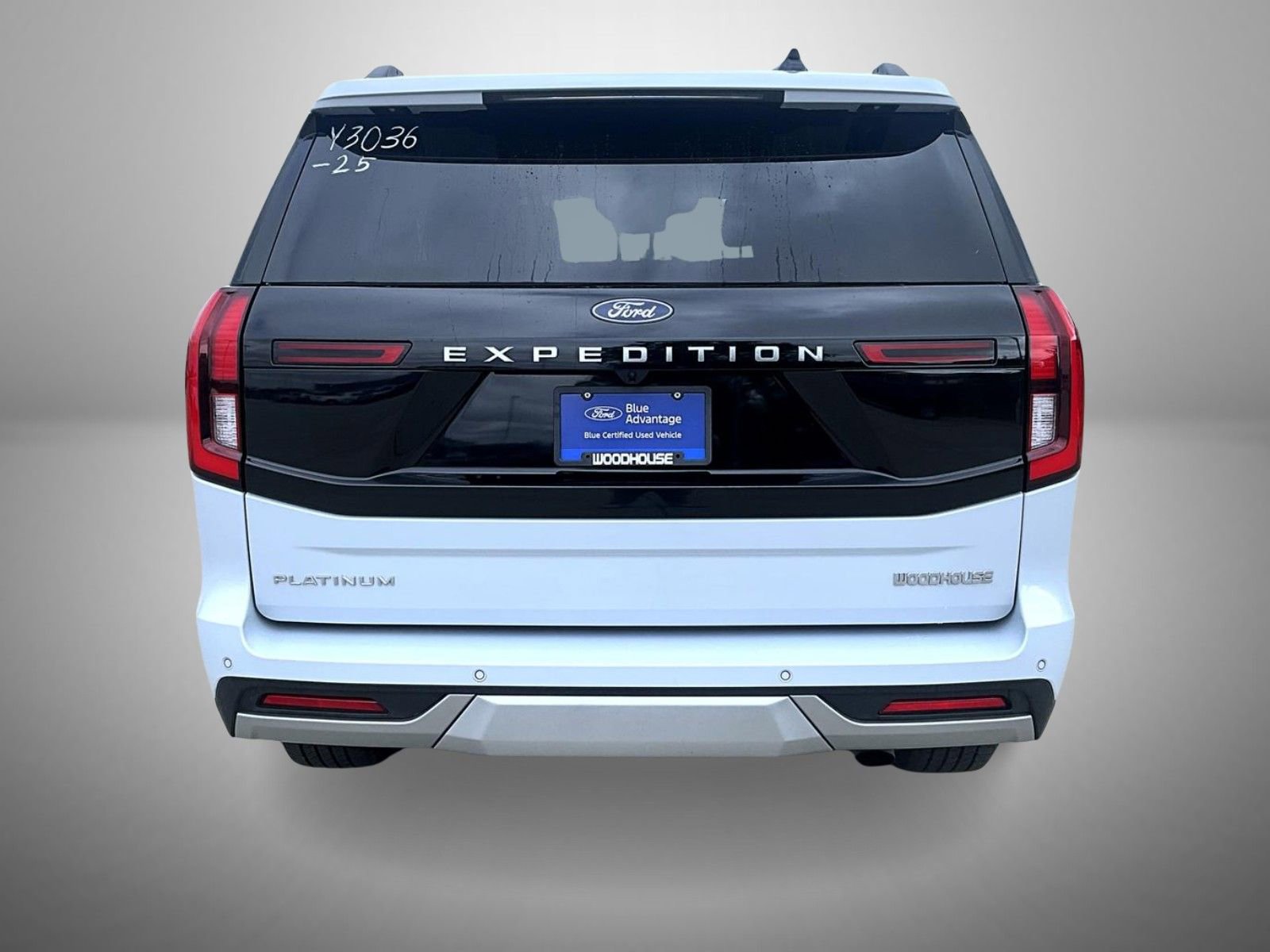Certified 2025 Ford Expedition Platinum AWD/4WD image 6