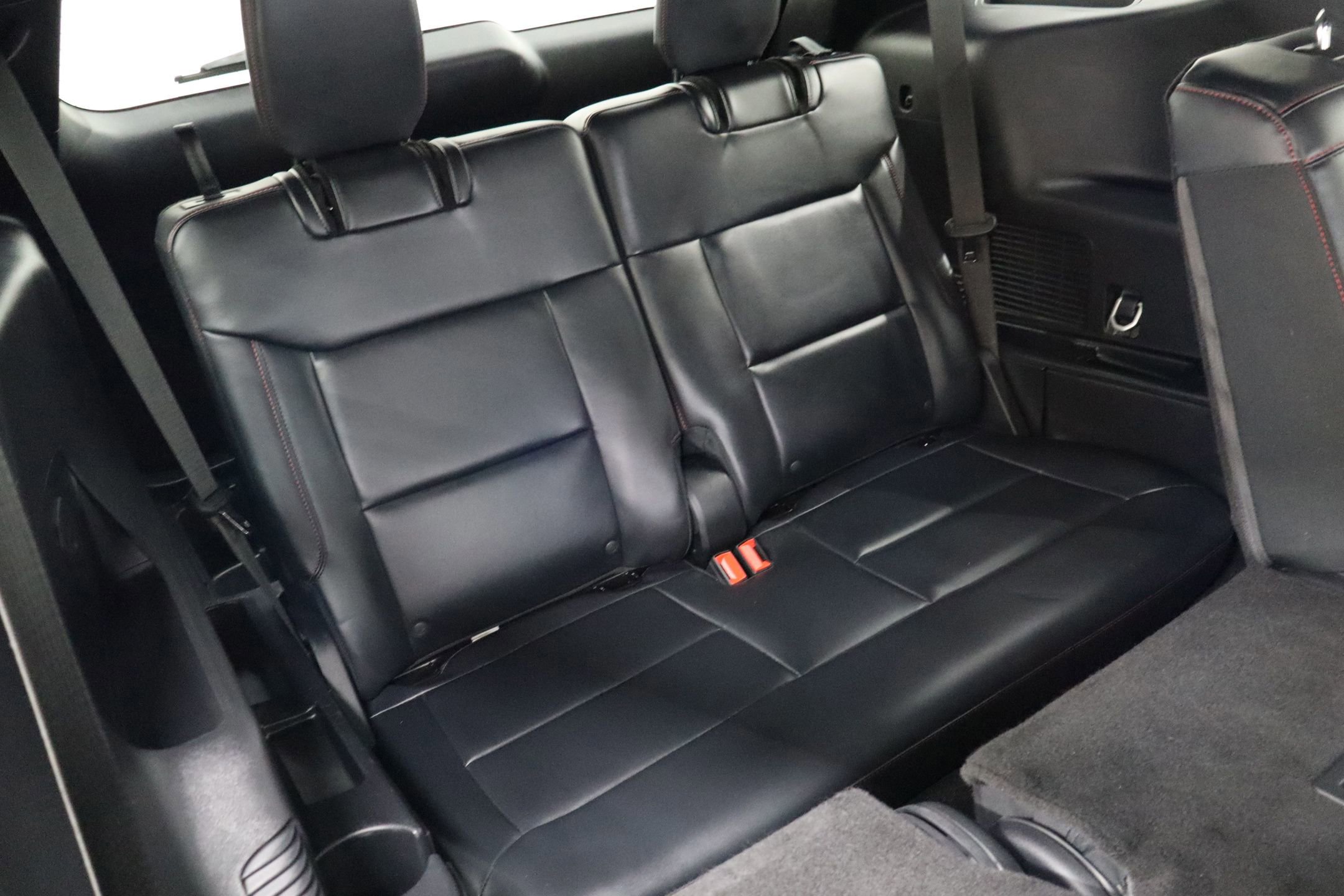 Certified 2025 Ford Explorer ST-Line w/ ST-Line Street Pack image 34