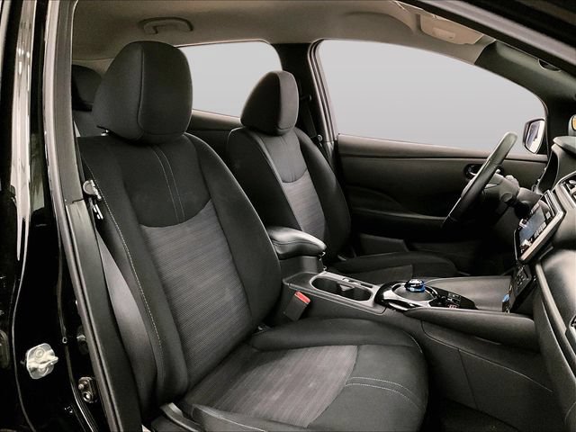 Used 2019 Nissan Leaf SV w/ SV Technology Package FWD image 7