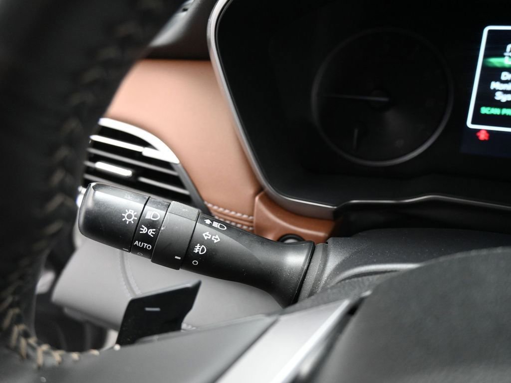 Used 2024 Subaru Outback Touring XT image 39