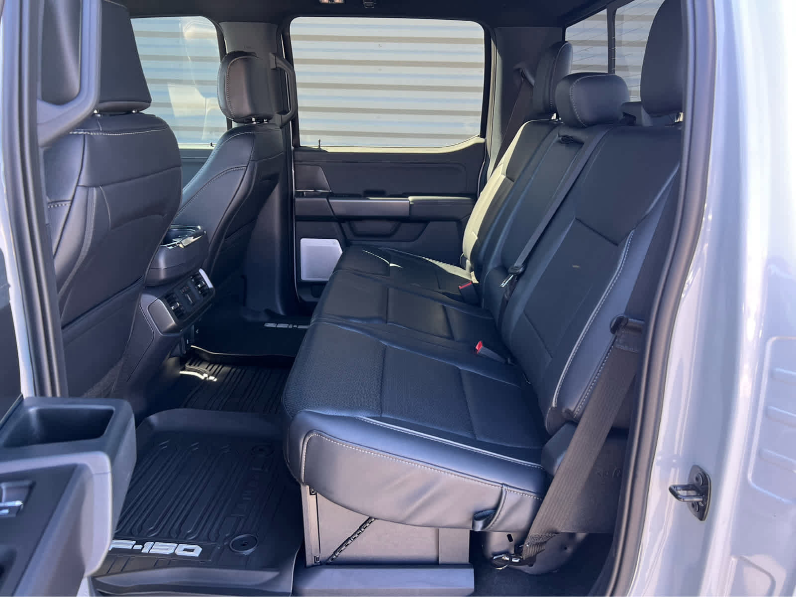 Certified 2025 Ford F150 Lariat w/ Equipment Group 502A High image 28