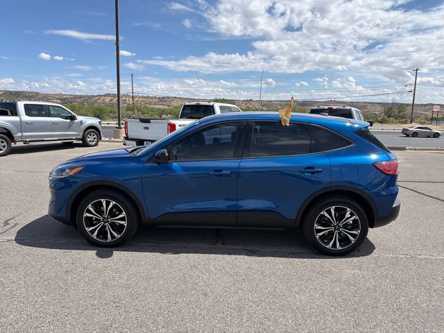 Certified 2022 Ford Escape SE w/ SE Sport Appearance Package AWD/4WD image 2