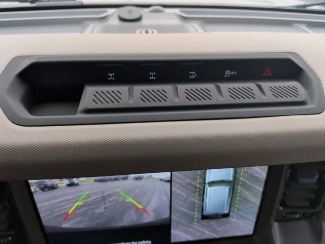 Certified 2024 Ford Bronco Wildtrak image 23
