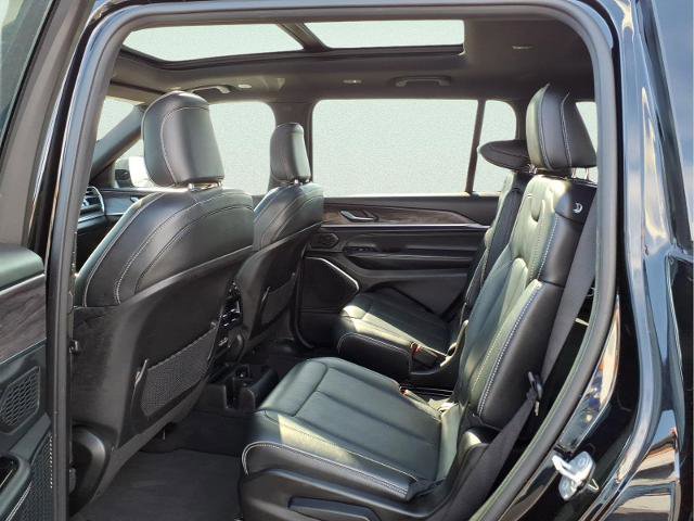 Used 2023 Jeep Grand Cherokee L Overland image 10