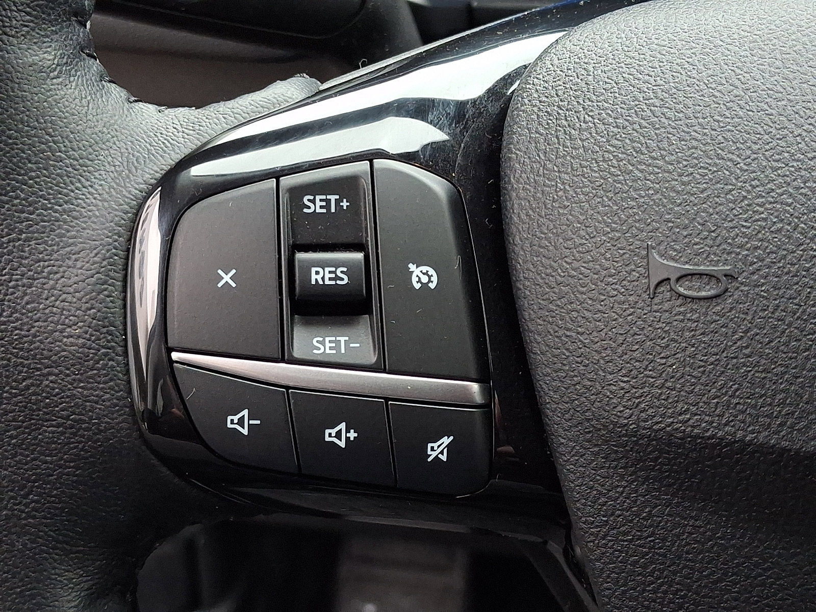 Certified 2021 Ford Escape SEL w/ Technology Package image 23