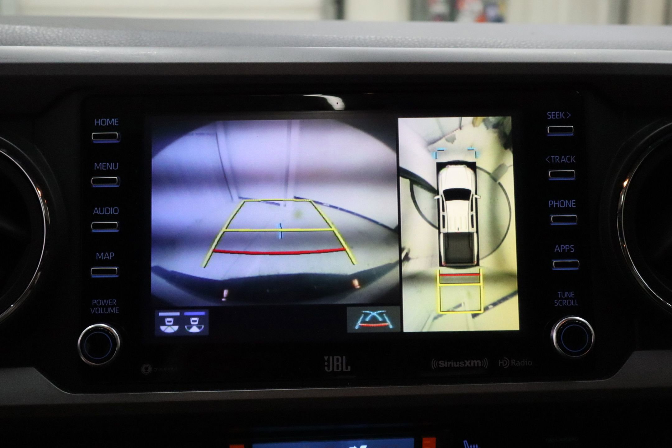 Used 2020 Toyota Tacoma TRD Off-Road w/ TRD Premium Off Road Package image 23