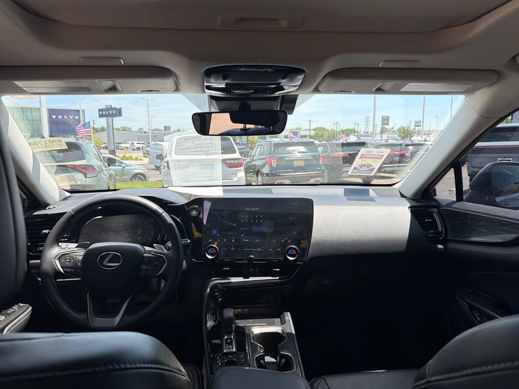 Used 2025 Lexus NX 350 AWD w/ Accessory Package (2T) image 19