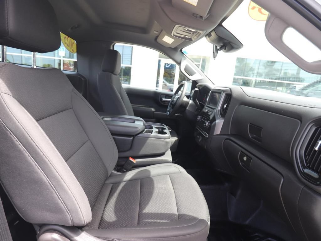 Used 2025 Chevrolet Silverado 1500 W/T RWD image 9