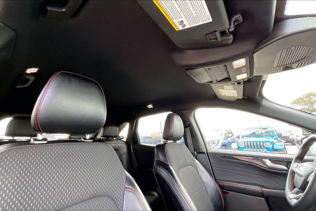 Certified 2024 Ford Escape ST-Line w/ Cold Weather Package image 27