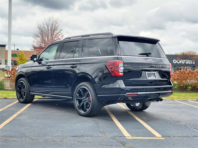 Certified 2023 Ford Expedition Limited image 3