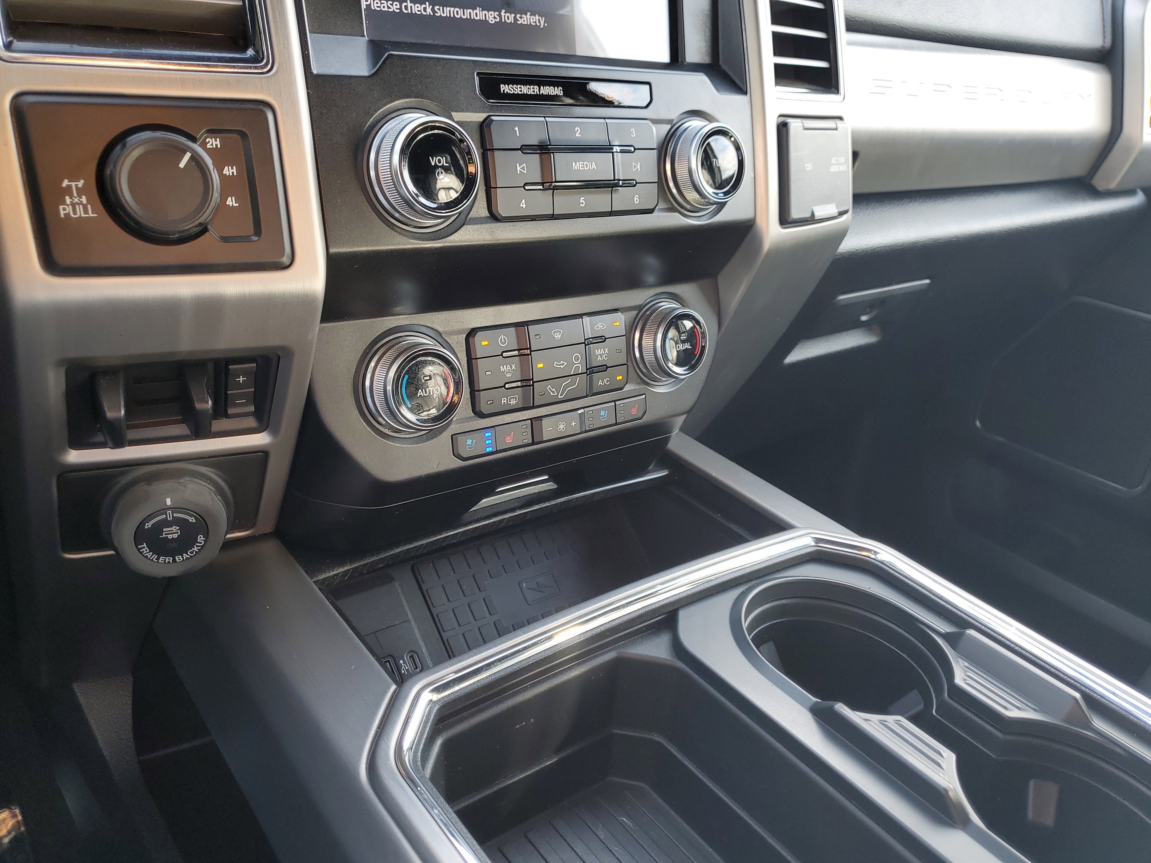 Certified 2021 Ford F250 Platinum w/ FX4 Off-Road Package image 26