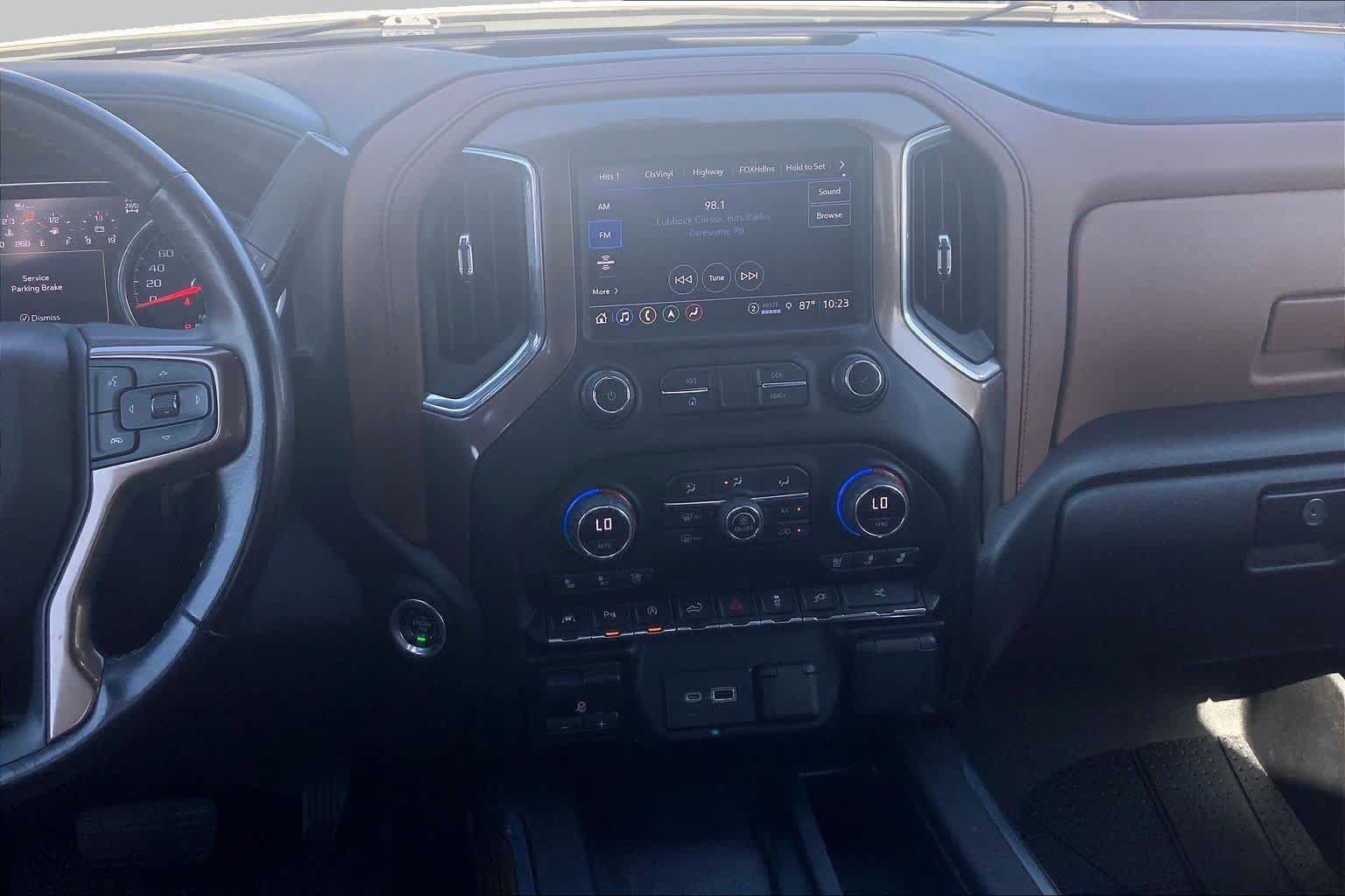 Used 2022 Chevrolet Silverado 1500 High Country w/ LPO, Dark Essentials Package AWD/4WD image 7