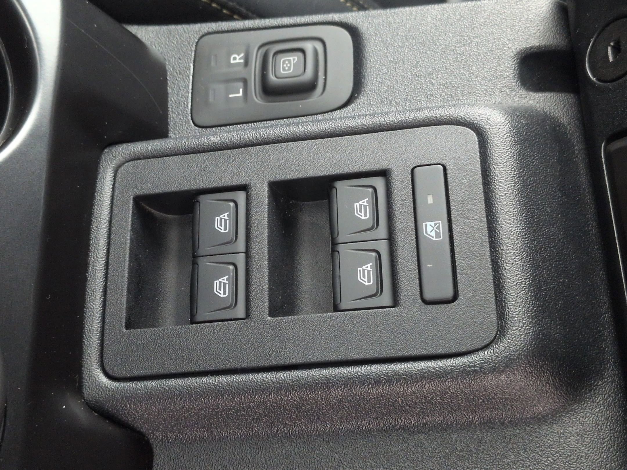 Certified 2025 Ford Bronco Badlands AWD/4WD image 14