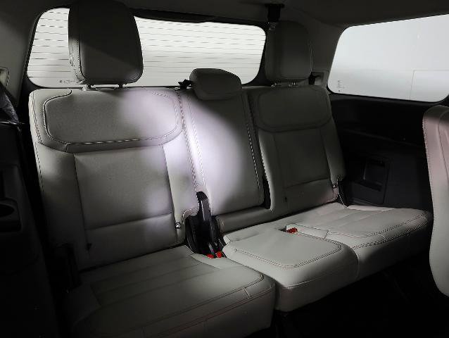 Certified 2025 Ford Expedition Active image 11