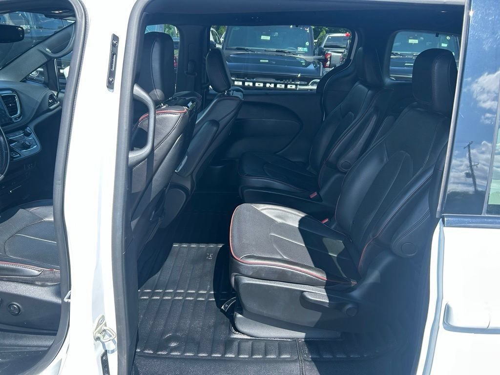 Used 2020 Chrysler Pacifica Limited FWD image 20