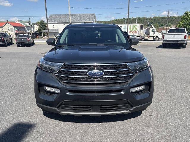 Certified 2022 Ford Explorer XLT w/ Equipment Group 202A AWD/4WD image 3
