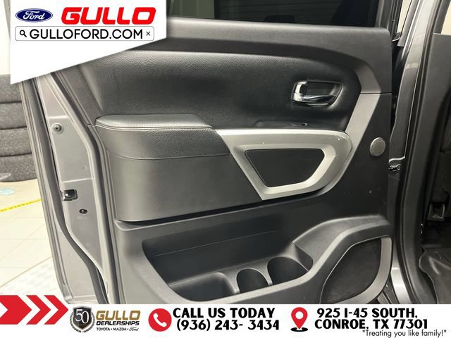 Used 2018 Nissan Titan PRO-4X w/ Pro-4x Convenience Package AWD/4WD image 18
