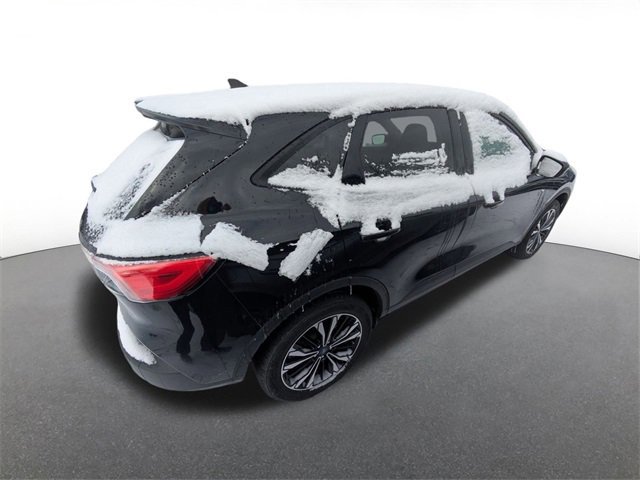 Certified 2022 Ford Escape SE w/ SE Sport Appearance Package image 6