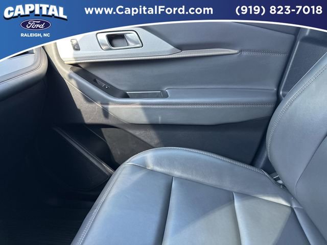Certified 2025 Ford Explorer Active w/ Active Comfort Package image 28
