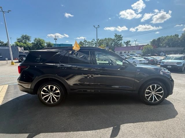 Certified 2026 Ford Explorer ST-Line AWD/4WD image 9