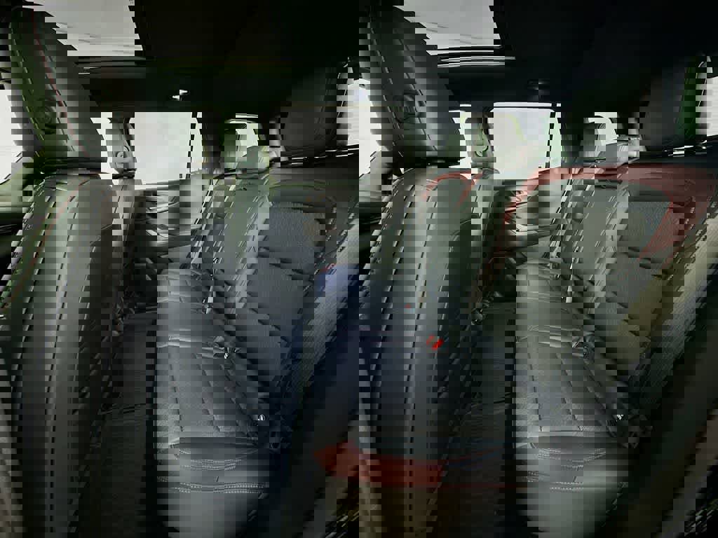 Used 2025 Chevrolet Equinox RS w/ Safety and Technology Package image 17