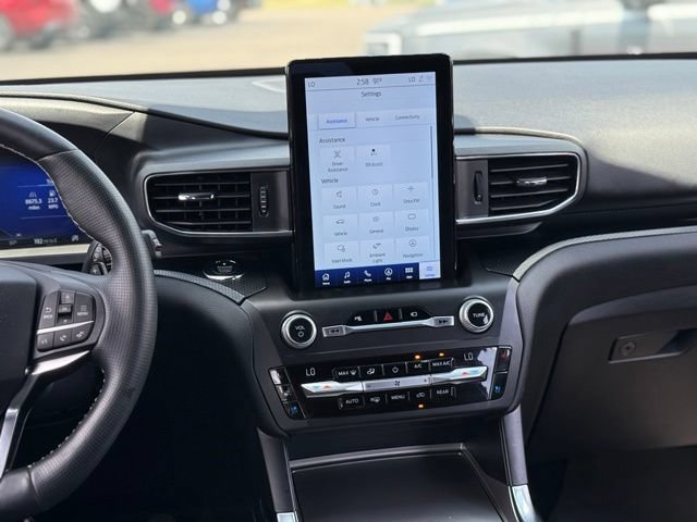 Certified 2020 Ford Explorer ST w/ Premium Technology Package AWD/4WD image 24