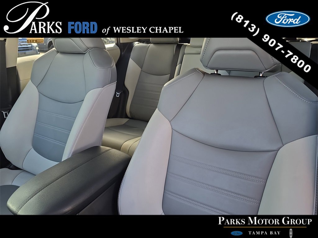 Used 2020 Toyota RAV4 XLE Premium image 20