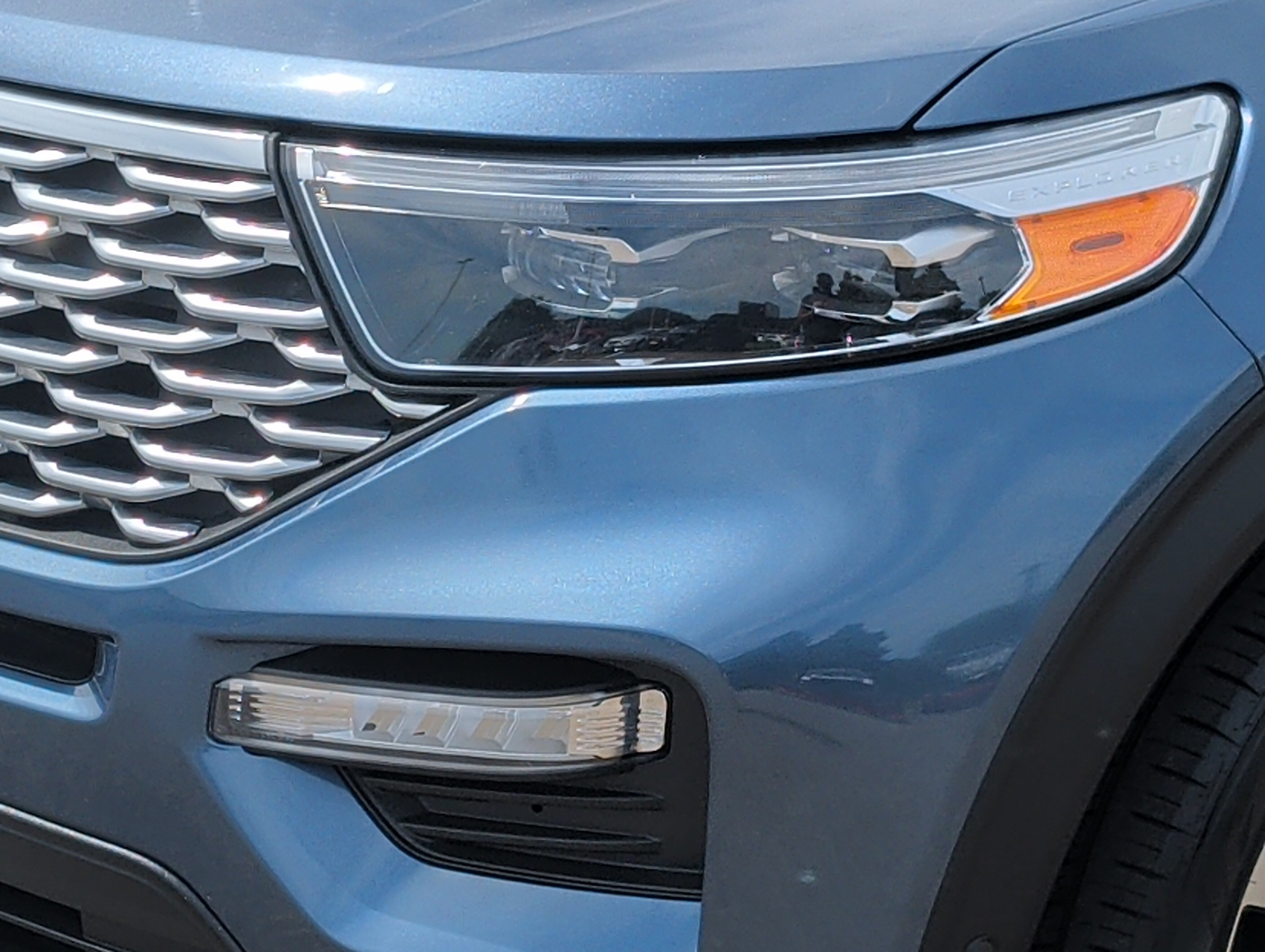 Certified 2020 Ford Explorer Platinum w/ Premium Technology Package AWD/4WD image 16